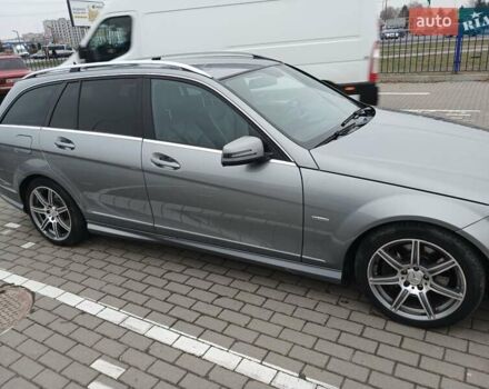 Сірий Мерседес Ц-Клас, об'ємом двигуна 2.99 л та пробігом 248 тис. км за 6700 $, фото 20 на Automoto.ua