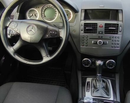 Сірий Мерседес Ц-Клас, об'ємом двигуна 2.2 л та пробігом 449 тис. км за 5300 $, фото 2 на Automoto.ua