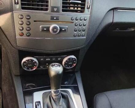 Серый Мерседес Ц-Класс, объемом двигателя 2.2 л и пробегом 449 тыс. км за 5300 $, фото 16 на Automoto.ua