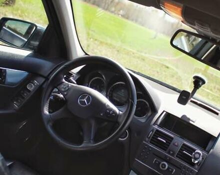 Серый Мерседес Ц-Класс, объемом двигателя 2.2 л и пробегом 250 тыс. км за 10000 $, фото 54 на Automoto.ua