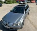 Сірий Мерседес Ц-Клас, об'ємом двигуна 2.14 л та пробігом 296 тис. км за 8300 $, фото 3 на Automoto.ua