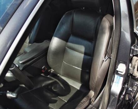 Серый Мерседес Ц-Класс, объемом двигателя 2.2 л и пробегом 250 тыс. км за 10000 $, фото 59 на Automoto.ua