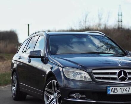 Серый Мерседес Ц-Класс, объемом двигателя 2.2 л и пробегом 250 тыс. км за 10000 $, фото 4 на Automoto.ua