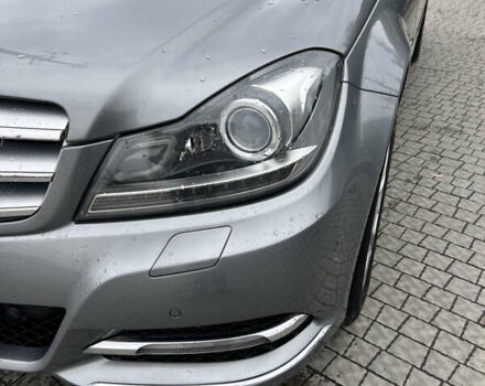 Сірий Мерседес Ц-Клас, об'ємом двигуна 2.14 л та пробігом 305 тис. км за 10400 $, фото 22 на Automoto.ua