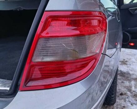 Серый Мерседес Ц-Класс, объемом двигателя 2.2 л и пробегом 346 тыс. км за 9000 $, фото 5 на Automoto.ua