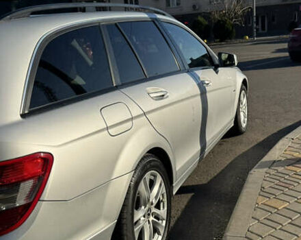 Серый Мерседес Ц-Класс, объемом двигателя 2.2 л и пробегом 276 тыс. км за 8100 $, фото 4 на Automoto.ua