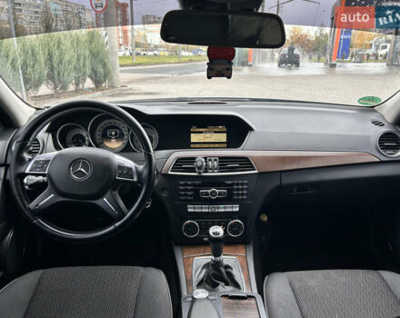 Сірий Мерседес Ц-Клас, об'ємом двигуна 2.14 л та пробігом 305 тис. км за 10400 $, фото 25 на Automoto.ua