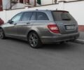 Серый Мерседес Ц-Класс, объемом двигателя 2.1 л и пробегом 260 тыс. км за 9200 $, фото 7 на Automoto.ua