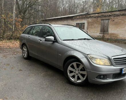 Сірий Мерседес Ц-Клас, об'ємом двигуна 2.14 л та пробігом 260 тис. км за 9200 $, фото 4 на Automoto.ua