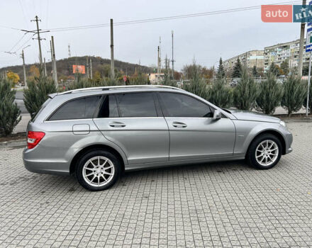 Сірий Мерседес Ц-Клас, об'ємом двигуна 2.14 л та пробігом 305 тис. км за 10400 $, фото 7 на Automoto.ua