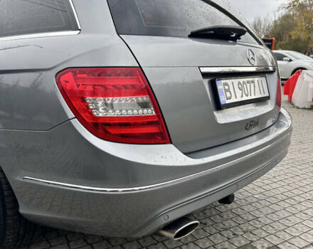 Сірий Мерседес Ц-Клас, об'ємом двигуна 2.14 л та пробігом 305 тис. км за 10400 $, фото 15 на Automoto.ua