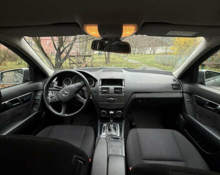 Сірий Мерседес Ц-Клас, об'ємом двигуна 2.14 л та пробігом 260 тис. км за 9200 $, фото 8 на Automoto.ua