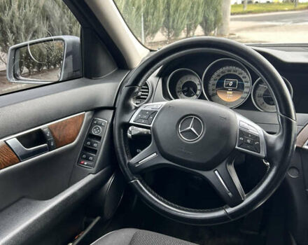 Сірий Мерседес Ц-Клас, об'ємом двигуна 2.14 л та пробігом 305 тис. км за 10400 $, фото 28 на Automoto.ua