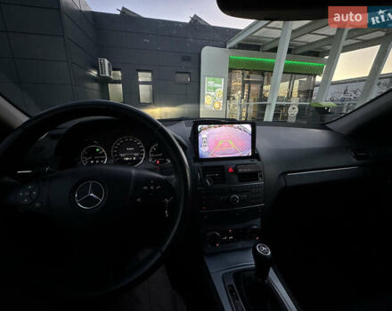Сірий Мерседес Ц-Клас, об'ємом двигуна 2.5 л та пробігом 321 тис. км за 11500 $, фото 21 на Automoto.ua