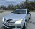 Серый Мерседес Ц-Класс, объемом двигателя 2.14 л и пробегом 369 тыс. км за 9700 $, фото 1 на Automoto.ua