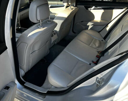 Серый Мерседес Ц-Класс, объемом двигателя 2.2 л и пробегом 350 тыс. км за 11999 $, фото 5 на Automoto.ua