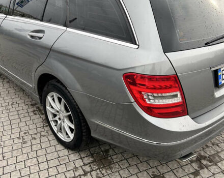 Сірий Мерседес Ц-Клас, об'ємом двигуна 2.14 л та пробігом 305 тис. км за 10400 $, фото 9 на Automoto.ua