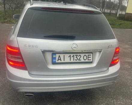 Сірий Мерседес Ц-Клас, об'ємом двигуна 2.15 л та пробігом 304 тис. км за 12000 $, фото 1 на Automoto.ua