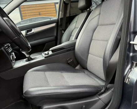 Серый Мерседес Ц-Класс, объемом двигателя 1.8 л и пробегом 317 тыс. км за 10650 $, фото 11 на Automoto.ua