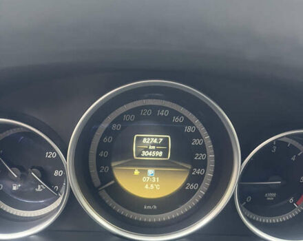 Сірий Мерседес Ц-Клас, об'ємом двигуна 2.15 л та пробігом 304 тис. км за 12000 $, фото 15 на Automoto.ua