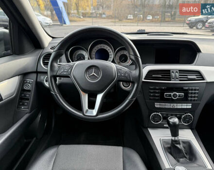 Серый Мерседес Ц-Класс, объемом двигателя 1.8 л и пробегом 317 тыс. км за 10650 $, фото 6 на Automoto.ua