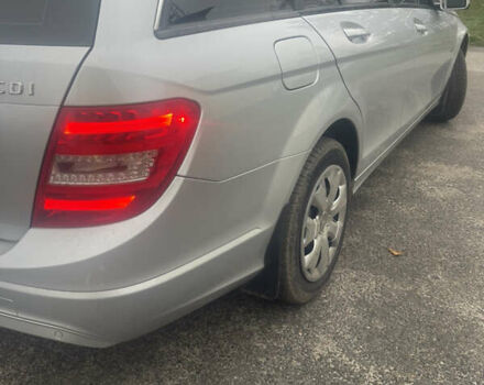 Сірий Мерседес Ц-Клас, об'ємом двигуна 2.15 л та пробігом 304 тис. км за 12000 $, фото 6 на Automoto.ua