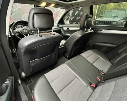 Сірий Мерседес Ц-Клас, об'ємом двигуна 2.99 л та пробігом 366 тис. км за 12700 $, фото 23 на Automoto.ua