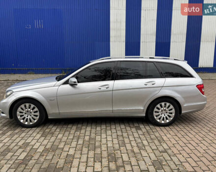 Сірий Мерседес Ц-Клас, об'ємом двигуна 2.14 л та пробігом 313 тис. км за 9950 $, фото 11 на Automoto.ua