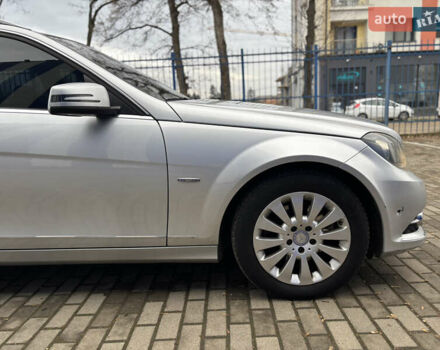 Сірий Мерседес Ц-Клас, об'ємом двигуна 2.14 л та пробігом 313 тис. км за 9950 $, фото 8 на Automoto.ua