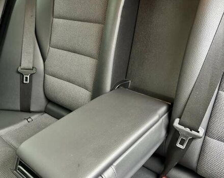 Сірий Мерседес Ц-Клас, об'ємом двигуна 2.99 л та пробігом 366 тис. км за 12700 $, фото 28 на Automoto.ua