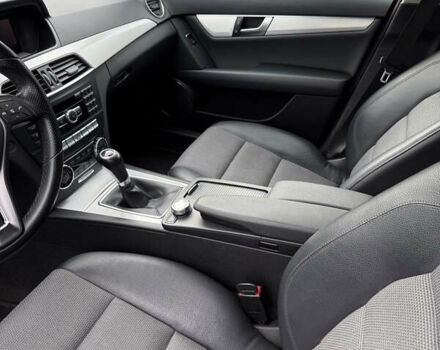 Серый Мерседес Ц-Класс, объемом двигателя 1.8 л и пробегом 317 тыс. км за 10650 $, фото 15 на Automoto.ua