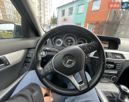 Сірий Мерседес Ц-Клас, об'ємом двигуна 1.8 л та пробігом 317 тис. км за 10500 $, фото 22 на Automoto.ua