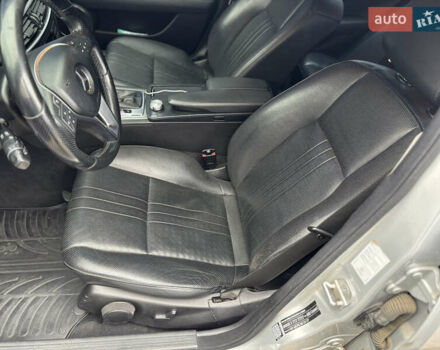 Сірий Мерседес Ц-Клас, об'ємом двигуна 2.14 л та пробігом 313 тис. км за 9950 $, фото 16 на Automoto.ua