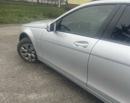 Сірий Мерседес Ц-Клас, об'ємом двигуна 2.15 л та пробігом 304 тис. км за 12000 $, фото 8 на Automoto.ua