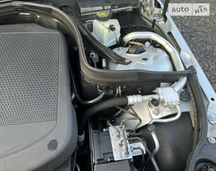 Серый Мерседес Ц-Класс, объемом двигателя 2.2 л и пробегом 225 тыс. км за 11400 $, фото 26 на Automoto.ua