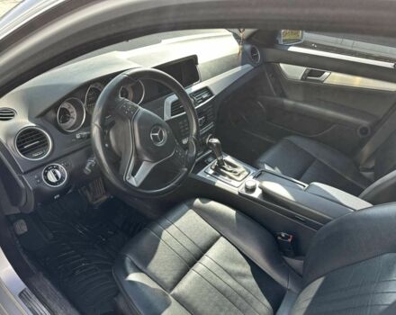 Сірий Мерседес Ц-Клас, об'ємом двигуна 2.1 л та пробігом 306 тис. км за 9500 $, фото 11 на Automoto.ua