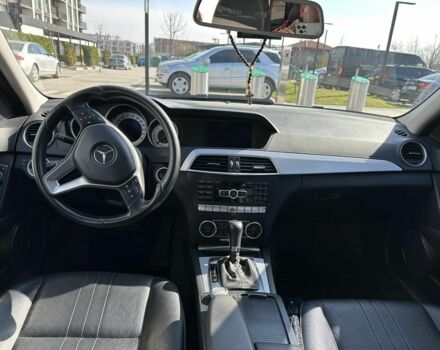 Сірий Мерседес Ц-Клас, об'ємом двигуна 2.1 л та пробігом 306 тис. км за 9500 $, фото 7 на Automoto.ua