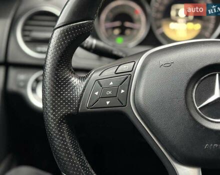 Сірий Мерседес Ц-Клас, об'ємом двигуна 2.14 л та пробігом 313 тис. км за 9950 $, фото 26 на Automoto.ua