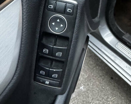 Сірий Мерседес Ц-Клас, об'ємом двигуна 2.2 л та пробігом 288 тис. км за 10800 $, фото 15 на Automoto.ua