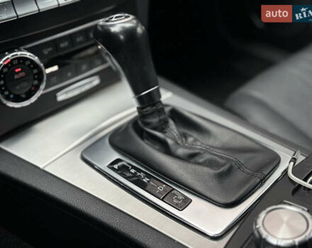 Сірий Мерседес Ц-Клас, об'ємом двигуна 2.14 л та пробігом 313 тис. км за 9950 $, фото 20 на Automoto.ua