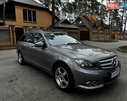 Сірий Мерседес Ц-Клас, об'ємом двигуна 2.2 л та пробігом 288 тис. км за 10800 $, фото 2 на Automoto.ua