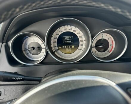 Сірий Мерседес Ц-Клас, об'ємом двигуна 2.1 л та пробігом 306 тис. км за 9500 $, фото 10 на Automoto.ua