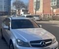 Сірий Мерседес Ц-Клас, об'ємом двигуна 2.14 л та пробігом 305 тис. км за 11500 $, фото 2 на Automoto.ua