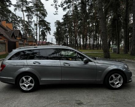 Серый Мерседес Ц-Класс, объемом двигателя 2.2 л и пробегом 288 тыс. км за 10800 $, фото 4 на Automoto.ua