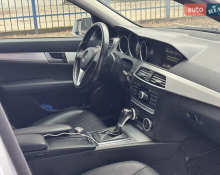 Сірий Мерседес Ц-Клас, об'ємом двигуна 2.14 л та пробігом 313 тис. км за 9950 $, фото 29 на Automoto.ua