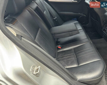 Сірий Мерседес Ц-Клас, об'ємом двигуна 2.14 л та пробігом 313 тис. км за 9950 $, фото 19 на Automoto.ua