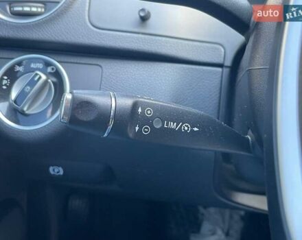 Серый Мерседес Ц-Класс, объемом двигателя 2.14 л и пробегом 306 тыс. км за 10490 $, фото 15 на Automoto.ua
