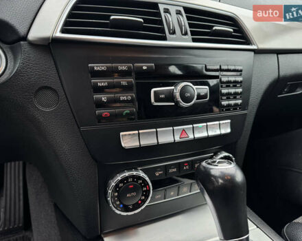 Сірий Мерседес Ц-Клас, об'ємом двигуна 2.14 л та пробігом 308 тис. км за 9900 $, фото 17 на Automoto.ua