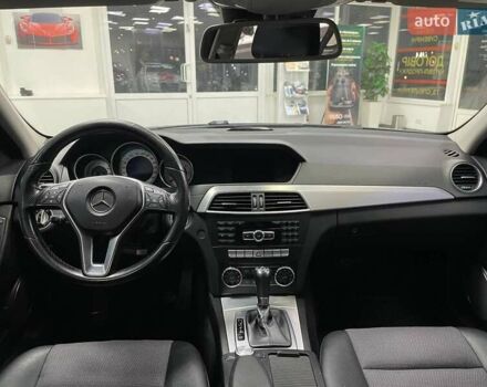 Серый Мерседес Ц-Класс, объемом двигателя 2.14 л и пробегом 306 тыс. км за 10490 $, фото 27 на Automoto.ua