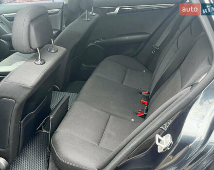 Серый Мерседес Ц-Класс, объемом двигателя 2.2 л и пробегом 208 тыс. км за 12890 $, фото 24 на Automoto.ua